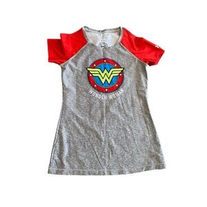 XS Woman’s under armour Wonder Woman top